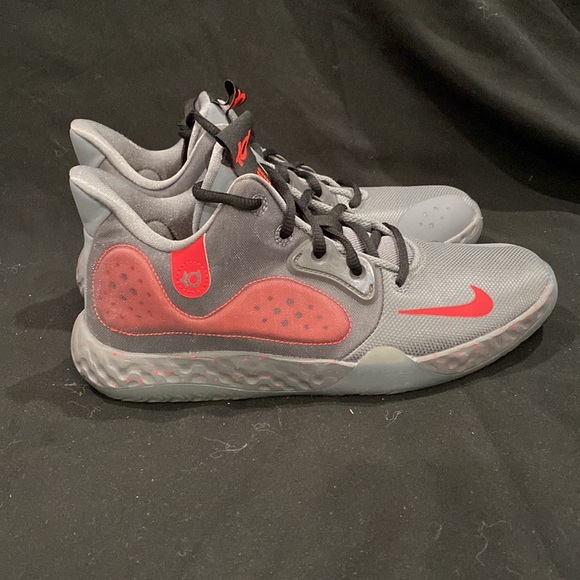 Nike KD’s - Picture 4 of 6